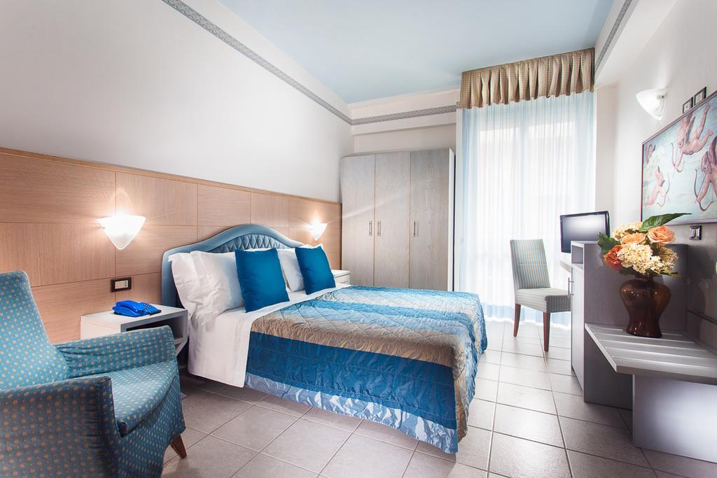 Hotel Imperiale 밀라노마리티마 외부 사진